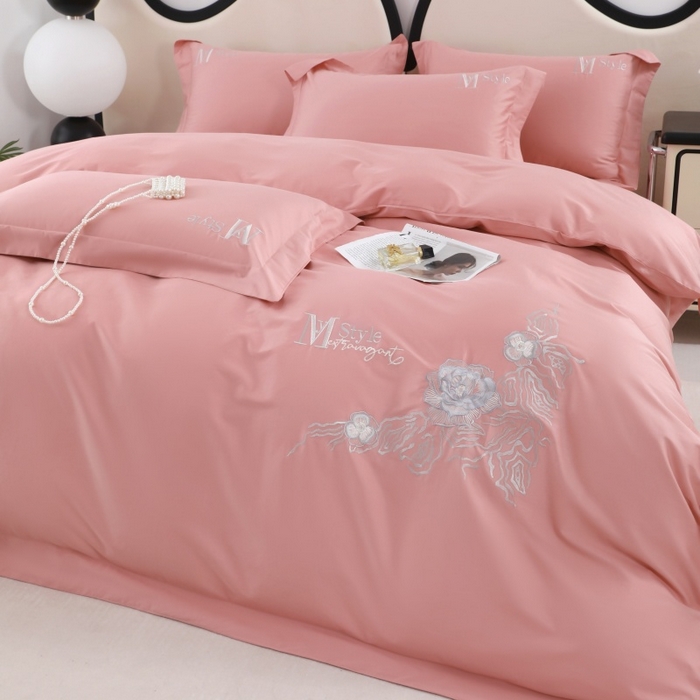 91家纺网 家纺一手货源 找家纺 优姿家纺2025新品高端加密全棉100支绣花宽边四件套 淡雅生活-粉色