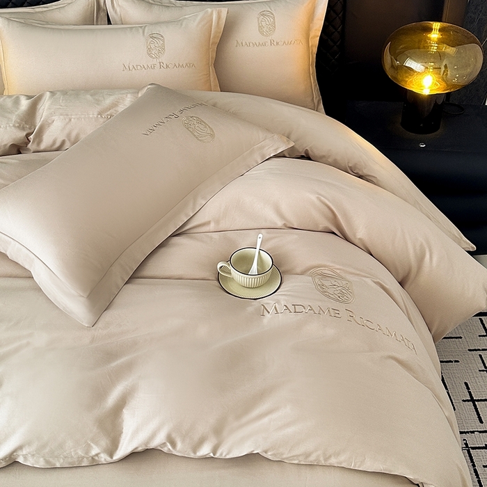 91家纺网 家纺一手货源 找家纺 梦莱斯2025新款长绒棉刺绣轻奢系列四件套 奶油白