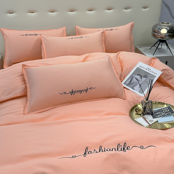 91家纺网 家纺一手货源 找家纺 2025新款13374全棉母婴级贝壳绣宽边枕套纯色刺绣三角针四件套全棉贡缎新疆长绒字母款 贝壳绣-玉颜粉