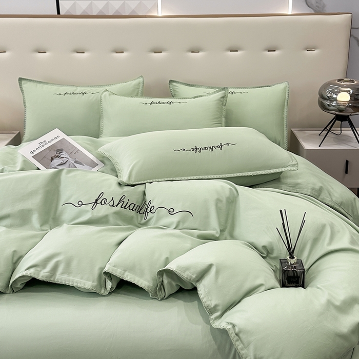 91家纺网 家纺一手货源 找家纺 2025新款13374全棉母婴级贝壳绣宽边枕套纯色刺绣三角针四件套全棉贡缎新疆长绒字母款 贝壳绣-炫彩绿