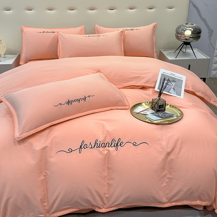 91家纺网 家纺一手货源 找家纺 2025新款13374全棉母婴级贝壳绣宽边枕套纯色刺绣三角针四件套全棉贡缎新疆长绒字母款 贝壳绣-玉颜粉