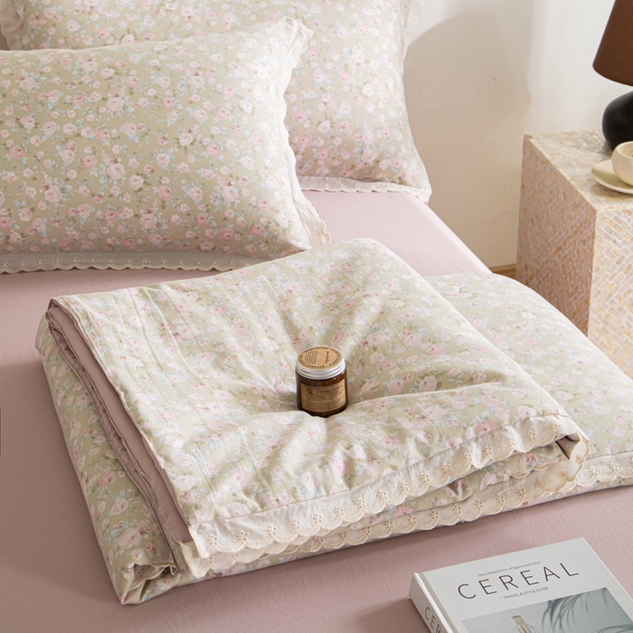 91家纺网 家纺一手货源 找家纺 玛德琳 2025新款双层纱大豆夏凉被空调被夏被四件套 马丁的画