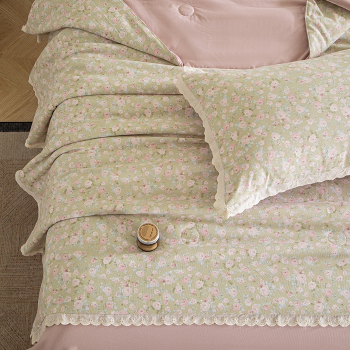 91家纺网 家纺一手货源 找家纺 玛德琳 2025新款双层纱大豆夏凉被空调被夏被四件套 马丁的画