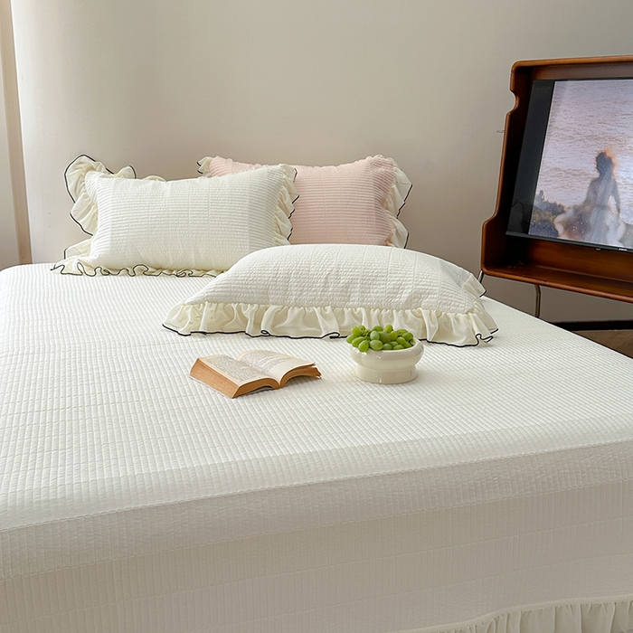 91家纺网 家纺一手货源 找家纺 琳可家居 2025新款雪精灵系列兰精天丝凉感床盖三件套 香草白