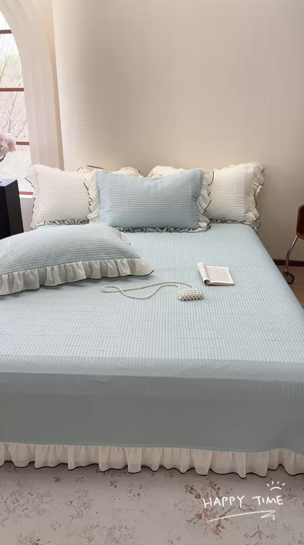 91家纺网 家纺一手货源 找家纺 琳可家居 2025新款雪精灵系列兰精天丝凉感床盖三件套 晴空蓝