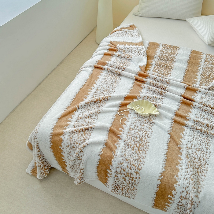 91家纺网 家纺一手货源 找家纺 枋梢家纺 2025新款ins风条纹阳离子提花保暖毛毯 暖棕