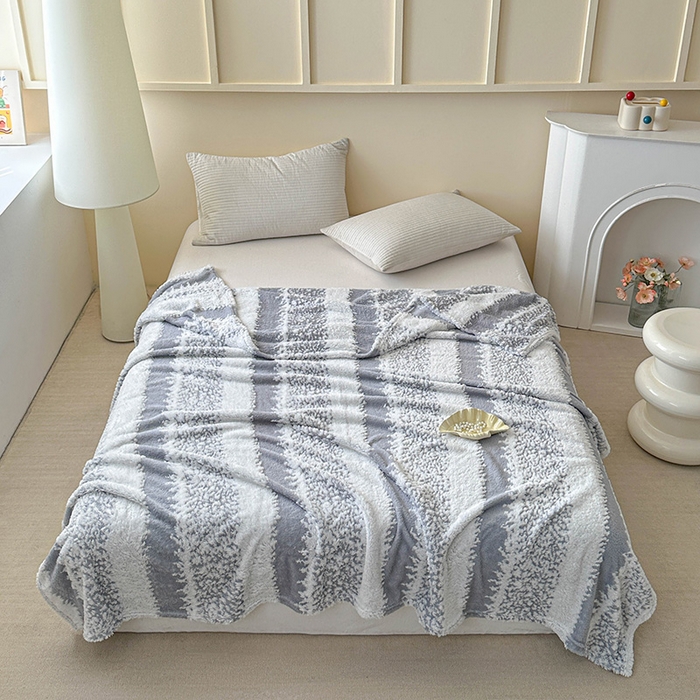 91家纺网 家纺一手货源 找家纺 （总）枋梢家纺 2025新款ins风条纹阳离子提花保暖毛毯