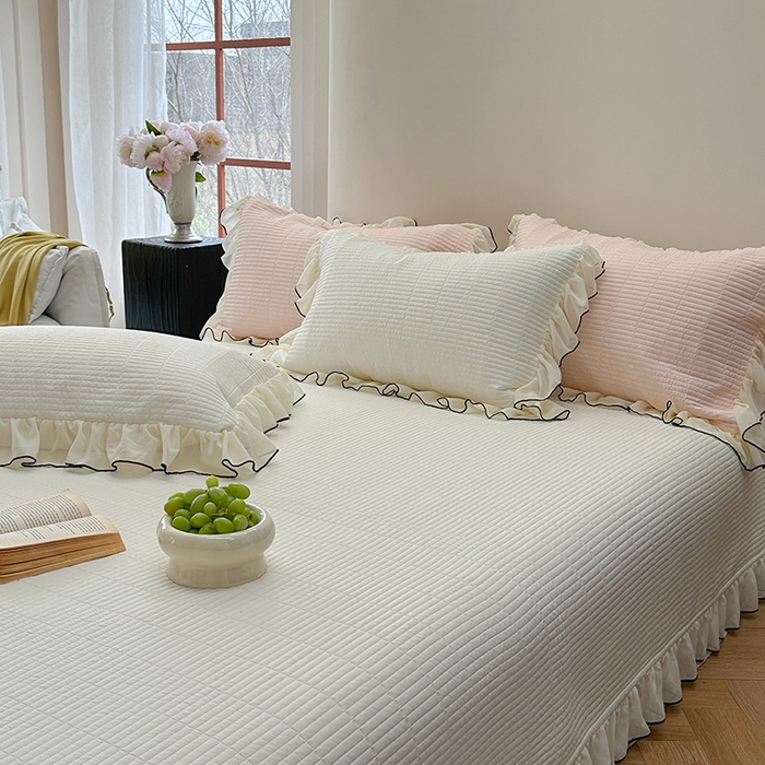 91家纺网 家纺一手货源 找家纺 琳可家居 2025新款雪精灵系列兰精天丝凉感床盖三件套 香草白