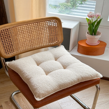 美茉家居 2025新款泰迪绒方形坐垫 杏色