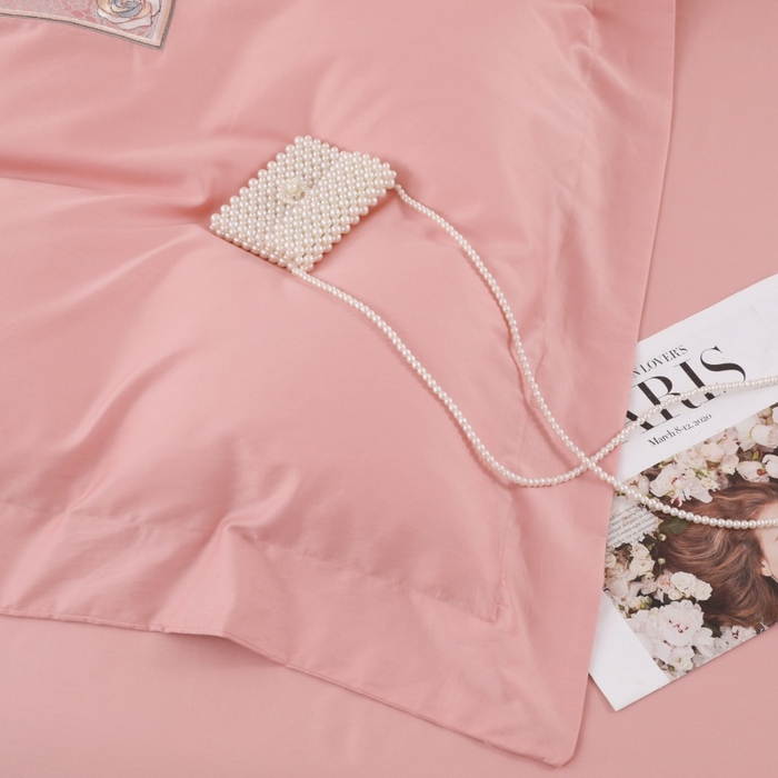 91家纺网 家纺一手货源 找家纺 优姿家纺2025新品高端加密全棉100支绣花宽边四件套 玫瑰花簇粉色