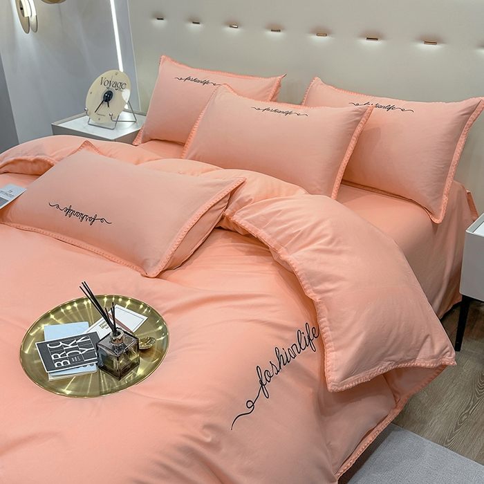 91家纺网 家纺一手货源 找家纺 2025新款13374全棉母婴级贝壳绣宽边枕套纯色刺绣三角针四件套全棉贡缎新疆长绒字母款 贝壳绣-玉颜粉