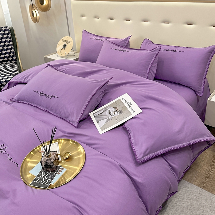 91家纺网 家纺一手货源 找家纺 2025新款13374全棉母婴级贝壳绣宽边枕套纯色刺绣三角针四件套全棉贡缎新疆长绒字母款 贝壳绣-典雅紫