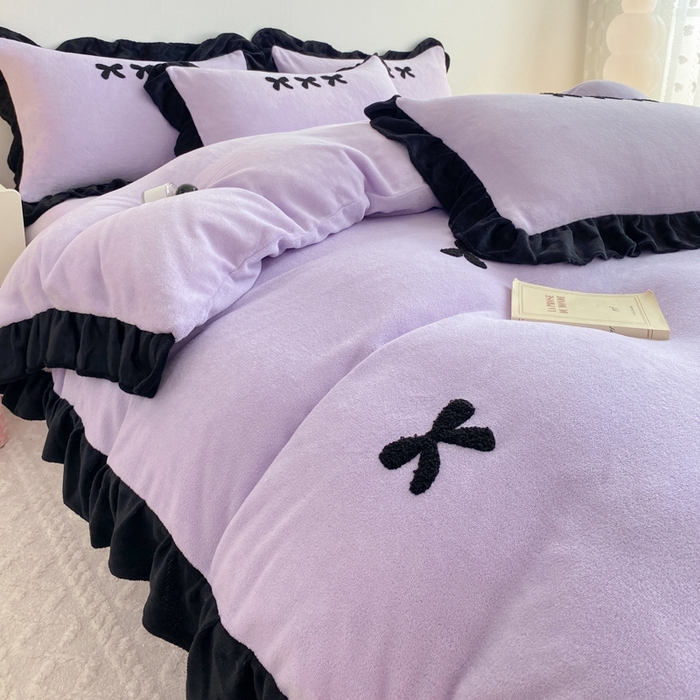 91家纺网 家纺一手货源 找家纺 梦莱斯2025新款黑边绣花牛奶绒四件套 蝴蝶结-紫
