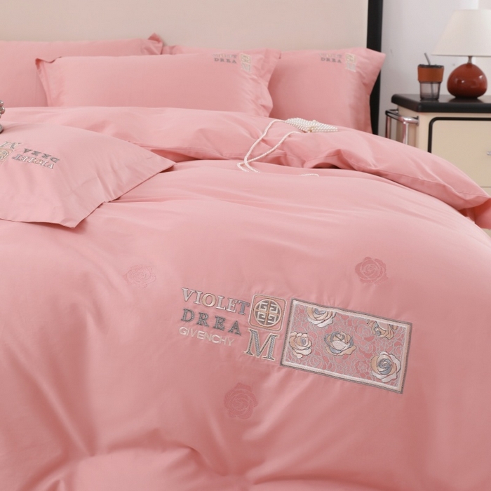 91家纺网 家纺一手货源 找家纺 优姿家纺2025新品高端加密全棉100支绣花宽边四件套 玫瑰花簇粉色