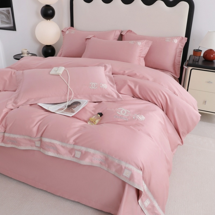 91家纺网 家纺一手货源 找家纺 优姿家纺2025新品高端加密全棉100支绣花宽边四件套 奢侈生活-粉色