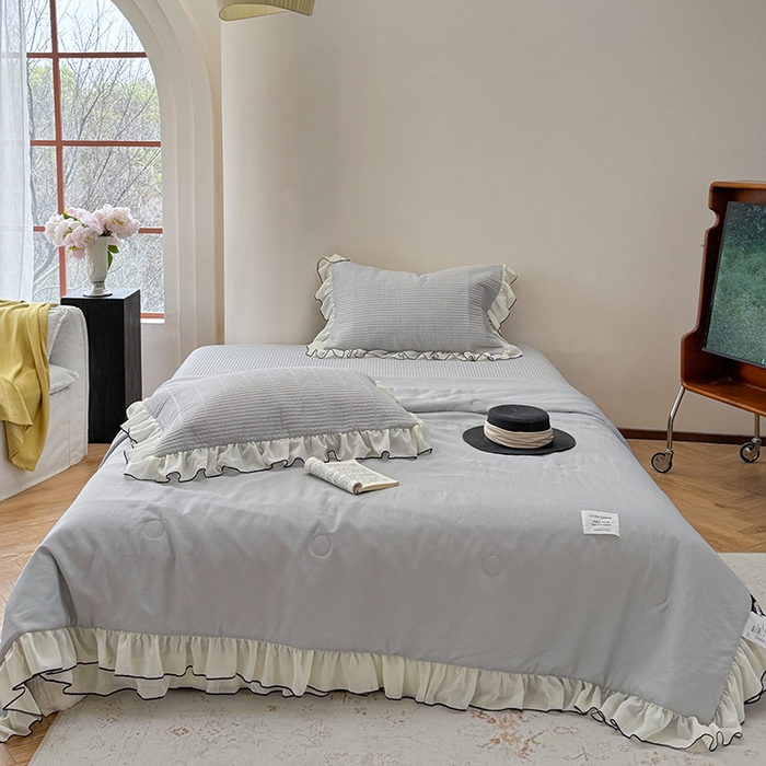 91家纺网 家纺一手货源 找家纺 琳可家居 2025新款雪精灵系列兰精天丝凉感床盖三件套 素雅灰