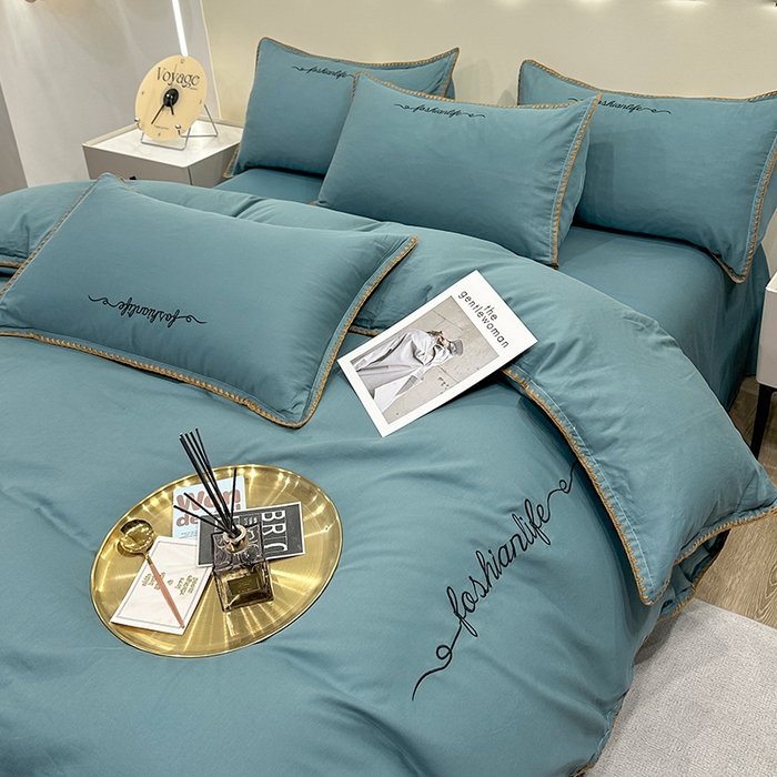 91家纺网 家纺一手货源 找家纺 2025新款13374全棉母婴级贝壳绣宽边枕套纯色刺绣三角针四件套全棉贡缎新疆长绒字母款 贝壳绣-摩卡绿