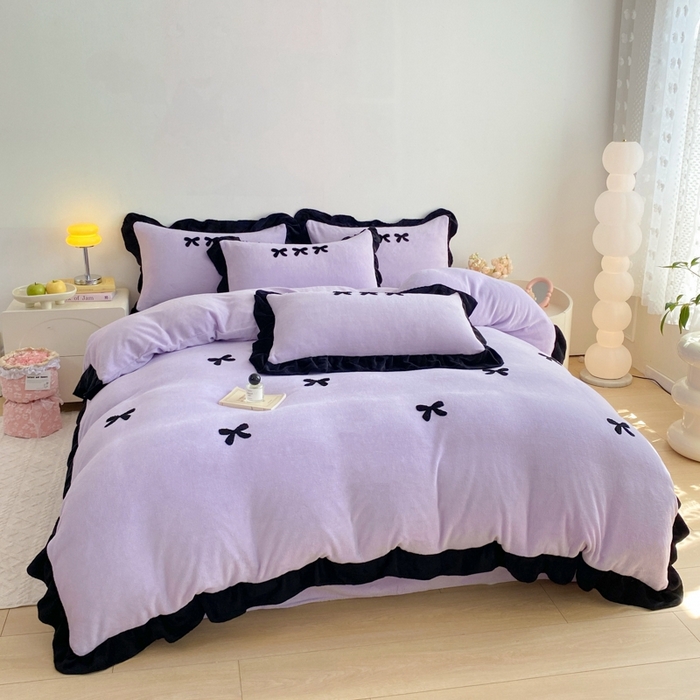 91家纺网 家纺一手货源 找家纺 梦莱斯2025新款黑边绣花牛奶绒四件套 蝴蝶结-紫