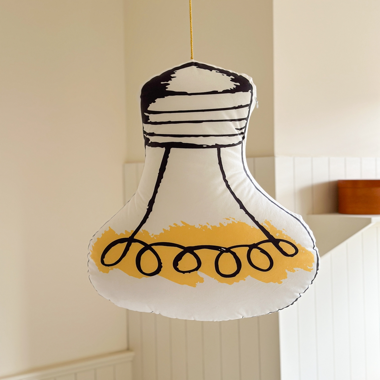 91家纺网 家纺一手货源 找家纺 美茉家居 为你亮灯（靠垫） 半亮