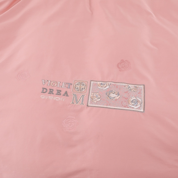 91家纺网 家纺一手货源 找家纺 优姿家纺2025新品高端加密全棉100支绣花宽边四件套 玫瑰花簇粉色