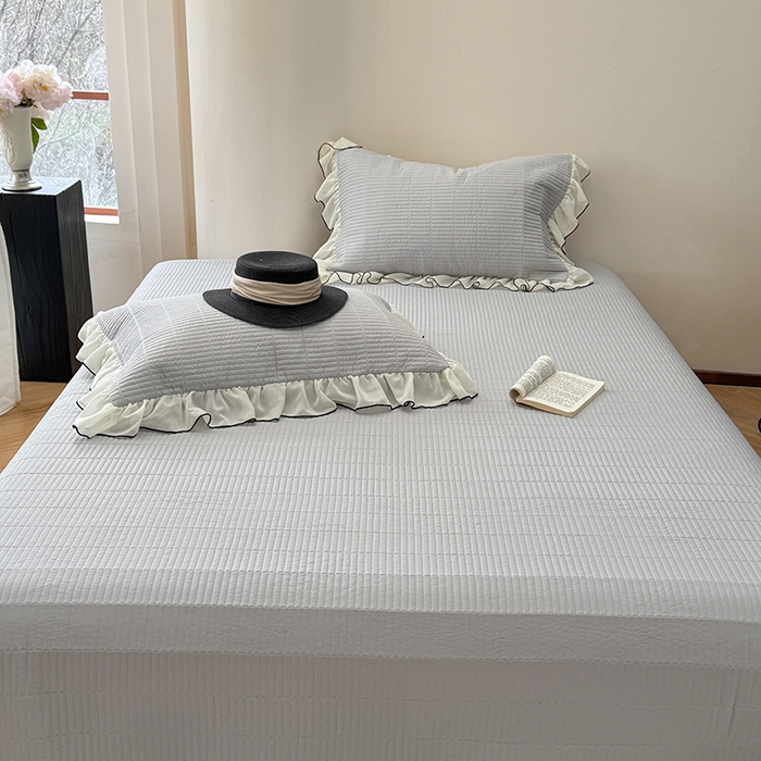 91家纺网 家纺一手货源 找家纺 琳可家居 2025新款雪精灵系列兰精天丝凉感床盖三件套 素雅灰