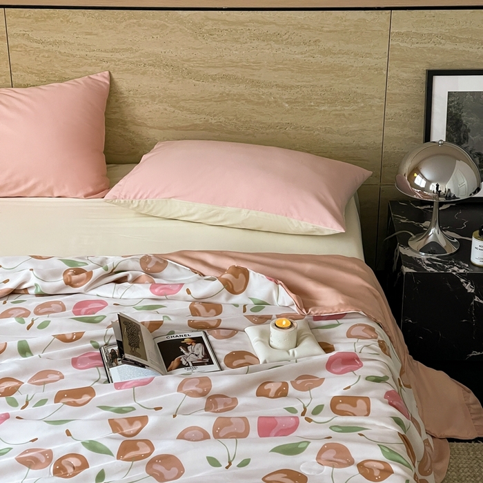 91家纺网 家纺一手货源 找家纺 顾里2025新款天丝莱赛尔夏被 红樱桃