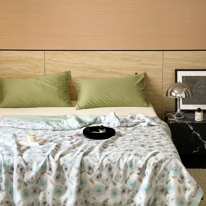 91家纺网 家纺一手货源 找家纺 顾里2025新款天丝莱赛尔夏被 花岛入梦蓝