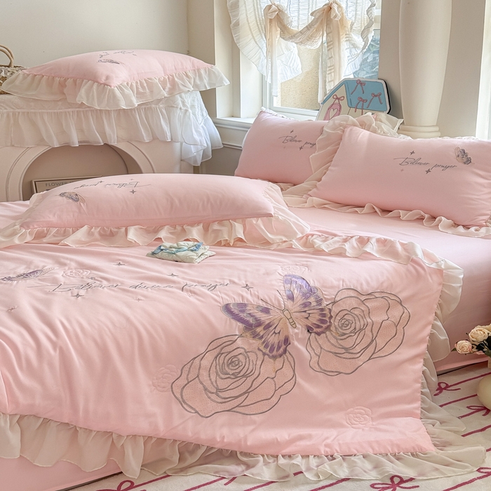 91家纺网 家纺一手货源 找家纺 凯美家居 2025新款超柔亲肤棉夏被回件套 夏被蝶恋花 粉玉