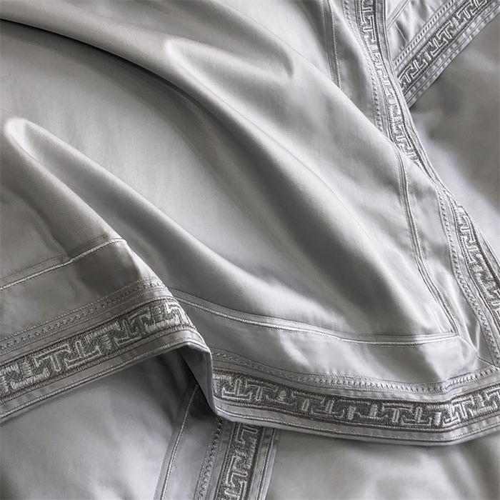 91家纺网 家纺一手货源 找家纺 2025新款全棉长绒棉刺绣四件套-迷宫 迷宫-灰