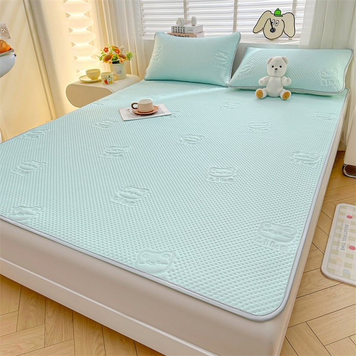 91家纺网 家纺一手货源 找家纺 慕木2025新款A类凉感丝小冰熊云母冰丝凉席床笠夏被系列  小冰熊-天空蓝