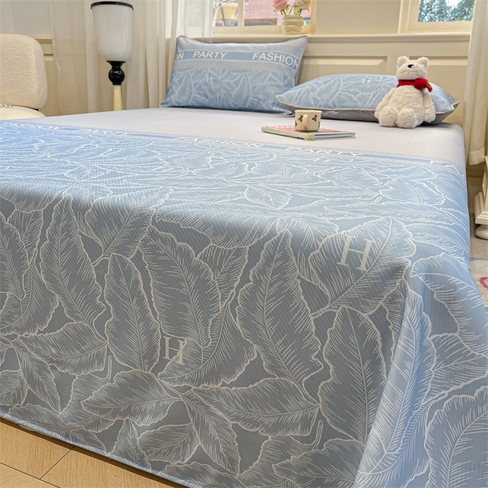 91家纺网 家纺一手货源 找家纺 星座家纺 2025新款斜纹提花凉感丝凉席床单款三件套 叶之语-蓝