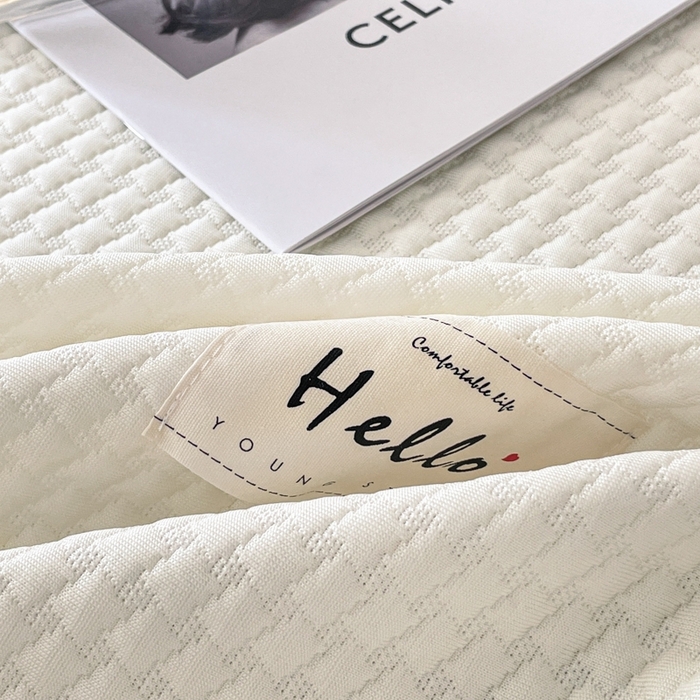 91家纺网 家纺一手货源 找家纺 吉象2025新款A类床笠款软凉席 饼干格象牙白