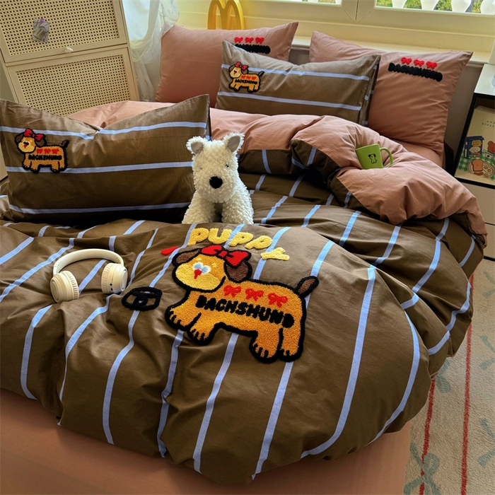 91家纺网 家纺一手货源 找家纺 启程2025全棉13372毛巾绣四件套 可爱汪-咖