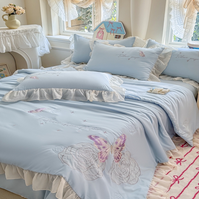 91家纺网 家纺一手货源 找家纺 凯美家居 2025新款超柔亲肤棉夏被回件套 夏被蝶恋花 浅蓝