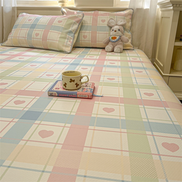 91家纺网 家纺一手货源 找家纺 星座家纺 2025新款斜纹提花凉感丝凉席床单款三件套 爱心气泡粉