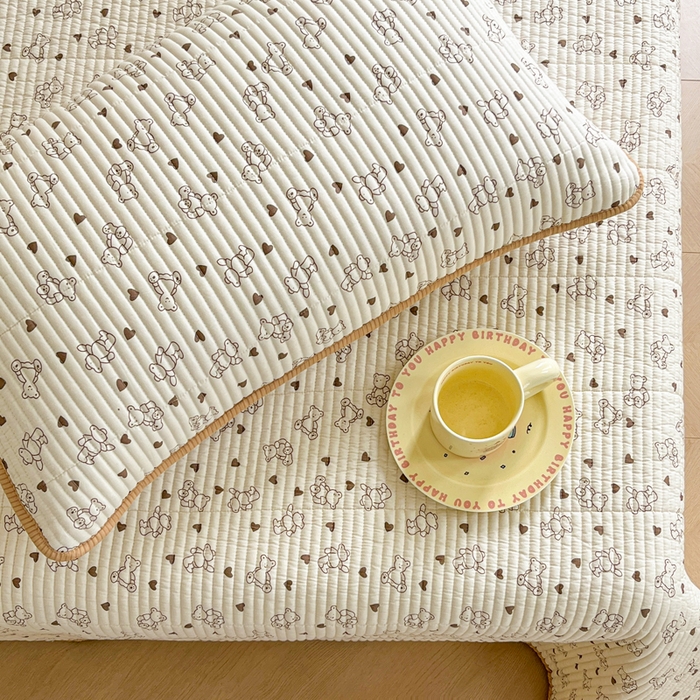 91家纺网 家纺一手货源 找家纺 梵朴 2025新款跑量款纯棉印花床盖三件套 贝贝熊