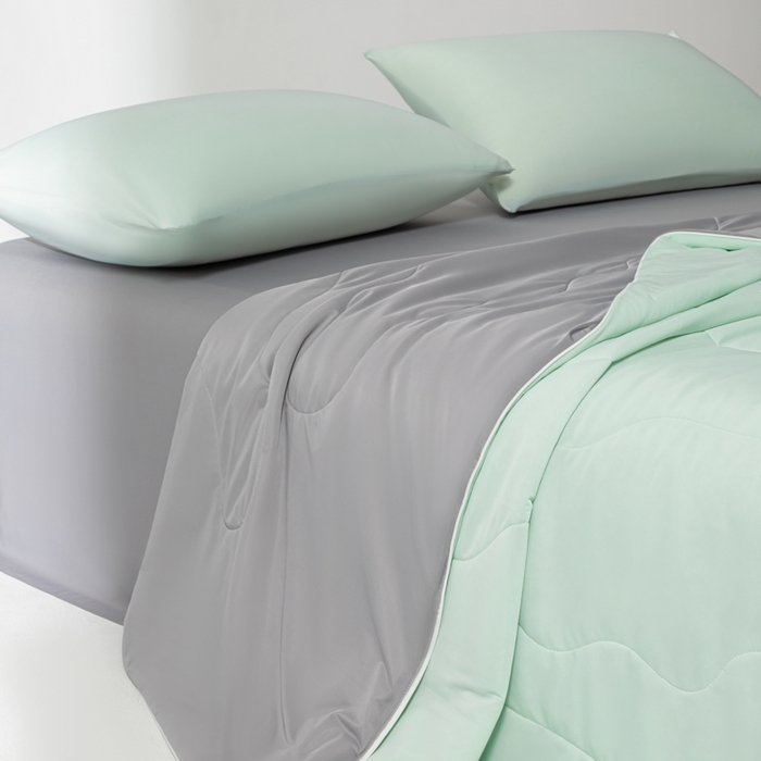 91家纺网 家纺一手货源 找家纺 样样红被业 2025新款抗菌凉感丝夏被 绿+灰