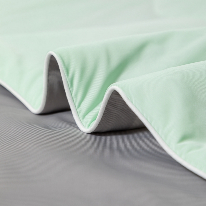 91家纺网 家纺一手货源 找家纺 样样红被业 2025新款抗菌凉感丝夏被 绿+灰