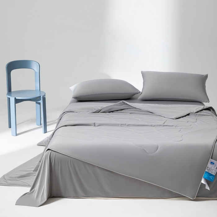 91家纺网 家纺一手货源 找家纺 样样红被业 2025新款抗菌凉感丝夏被 灰色