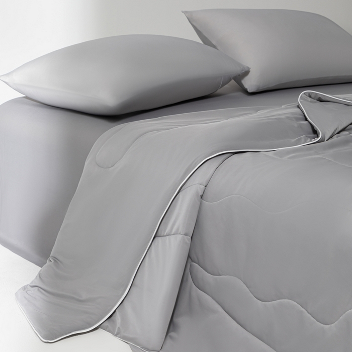 91家纺网 家纺一手货源 找家纺 样样红被业 2025新款抗菌凉感丝夏被 灰色