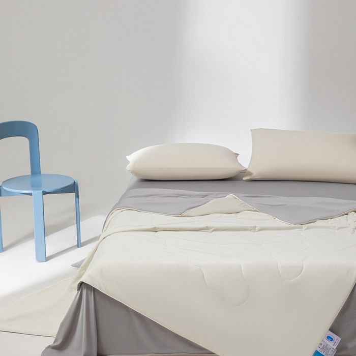 91家纺网 家纺一手货源 找家纺 样样红被业 2025新款抗菌凉感丝夏被 米+灰