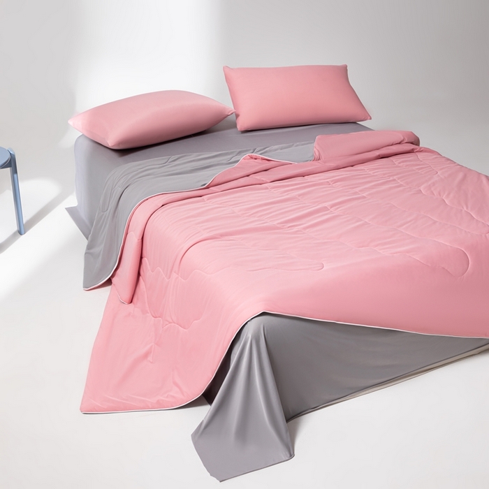 91家纺网 家纺一手货源 找家纺 样样红被业 2025新款抗菌凉感丝夏被 豆沙+灰