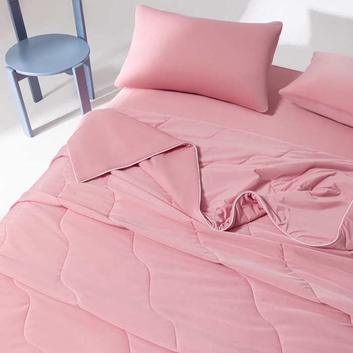 91家纺网 家纺一手货源 找家纺 样样红被业 2025新款抗菌凉感丝夏被 豆沙色