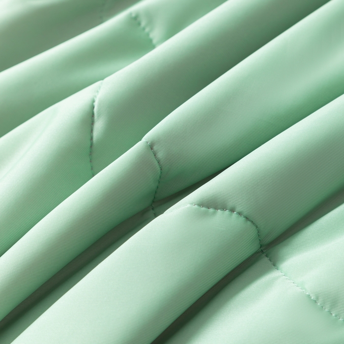 91家纺网 家纺一手货源 找家纺 样样红被业 2025新款抗菌凉感丝夏被 绿+豆沙