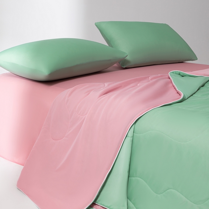 91家纺网 家纺一手货源 找家纺 样样红被业 2025新款抗菌凉感丝夏被 绿+豆沙