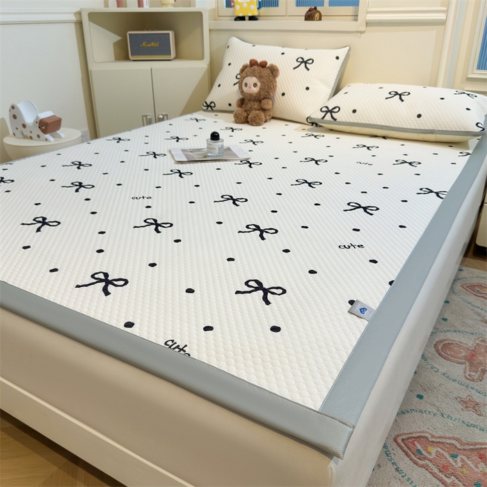 91家纺网 家纺一手货源 找家纺 喜居 2025新款A类凉感豆豆席印花款凉席 波点蝴蝶结