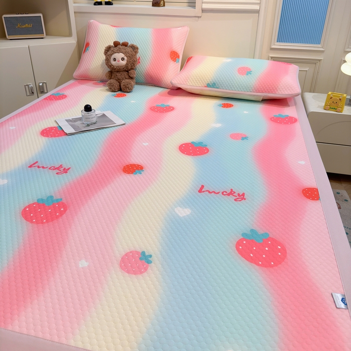 91家纺网 家纺一手货源 找家纺 喜居 2025新款A类凉感豆豆席印花款凉席 彩虹草莓