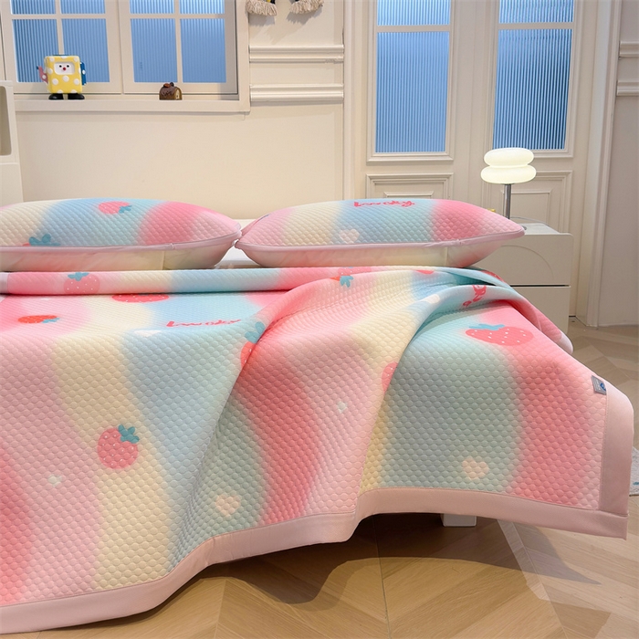 91家纺网 家纺一手货源 找家纺 喜居 2025新款A类凉感豆豆席印花款凉席 彩虹草莓