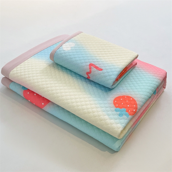 91家纺网 家纺一手货源 找家纺 喜居 2025新款A类凉感豆豆席印花款凉席 彩虹草莓