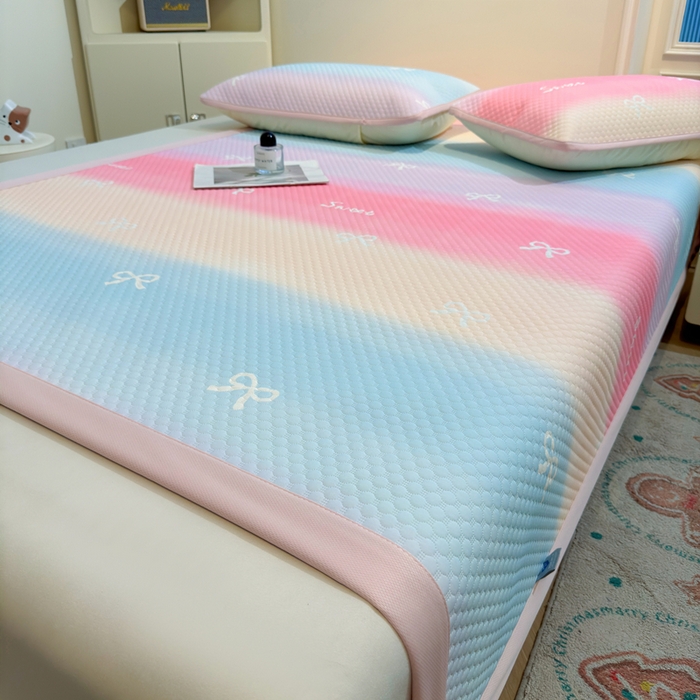 91家纺网 家纺一手货源 找家纺 喜居 2025新款A类凉感豆豆席印花款凉席 彩云端